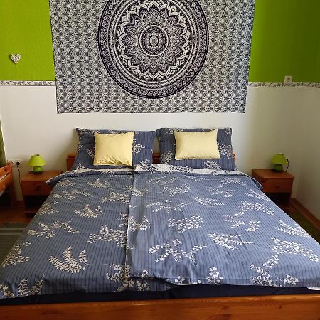 Gabor Vendeghaz Apartment Егер Екстериор снимка