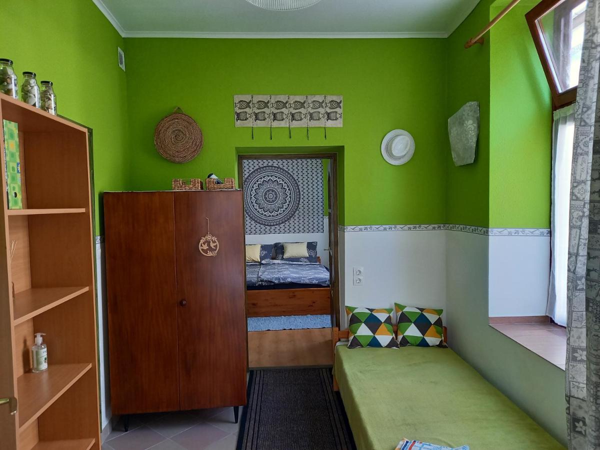 Gabor Vendeghaz Apartment Егер Екстериор снимка